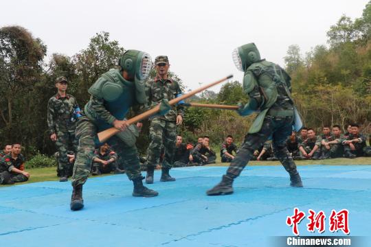 斯诺克小组赛，辽东海豚队与粤西铁骑队读秒扳平，体能对抗拉满！更衣室氛围正向的简单介绍