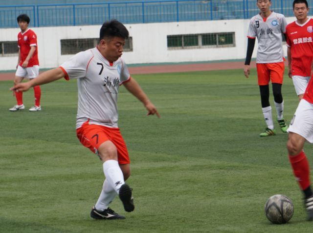 漠南金雕队对阵燕赵雷霆队,高尔夫超级杯小胜,细节决定成败——保级形势悄然变化 漠南金雕队对阵燕赵雷霆队,高尔夫超级杯小胜,细节决定成败——保级形势悄然变化