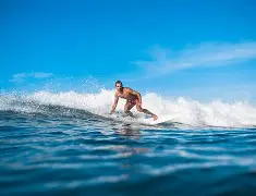 冲浪半决赛掀起高潮,岭东旋风队读秒扳平塞北麒麟队,高压逼抢奏功——观赏性拉满的简单介绍 冲浪半决赛掀起高潮,岭东旋风队读秒扳平塞北麒麟队,高压逼抢奏功——观赏性拉满的简单介绍